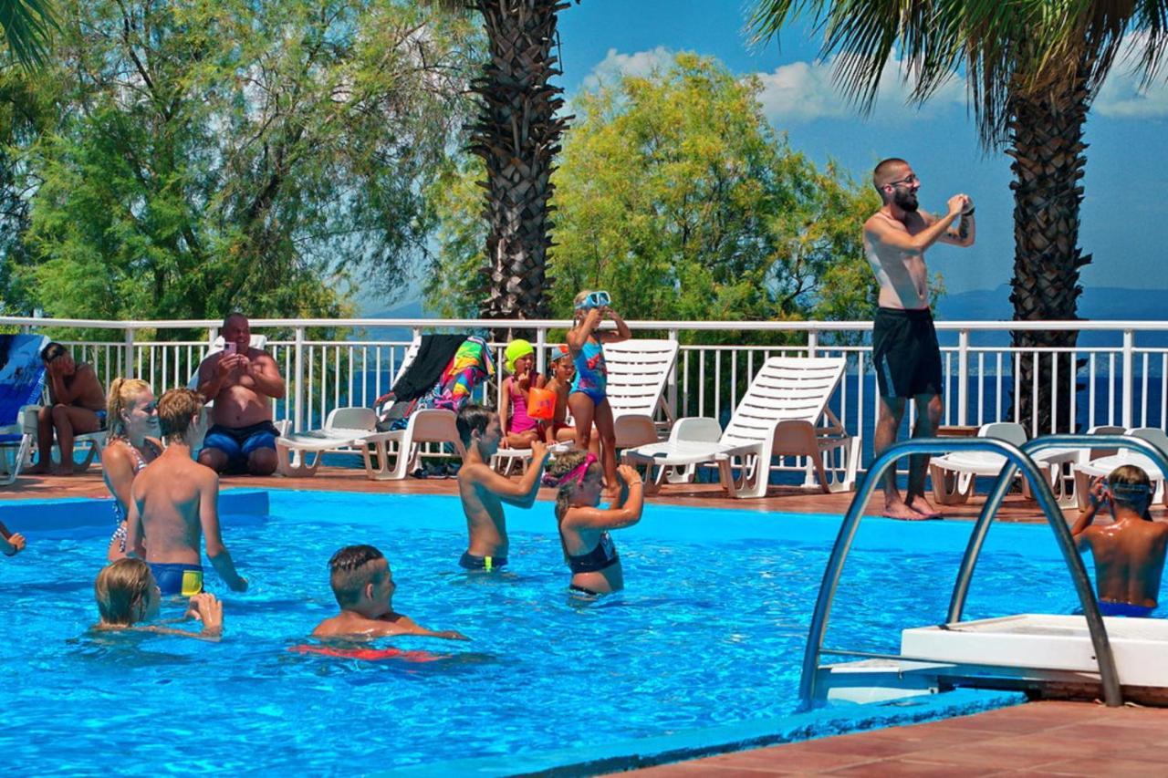 Hotel Sissy Kaména Voúrla Eksteriør bilde